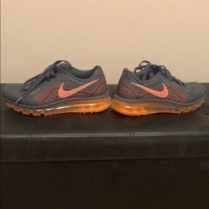 Nike air max slightly worn 
Grey/orange